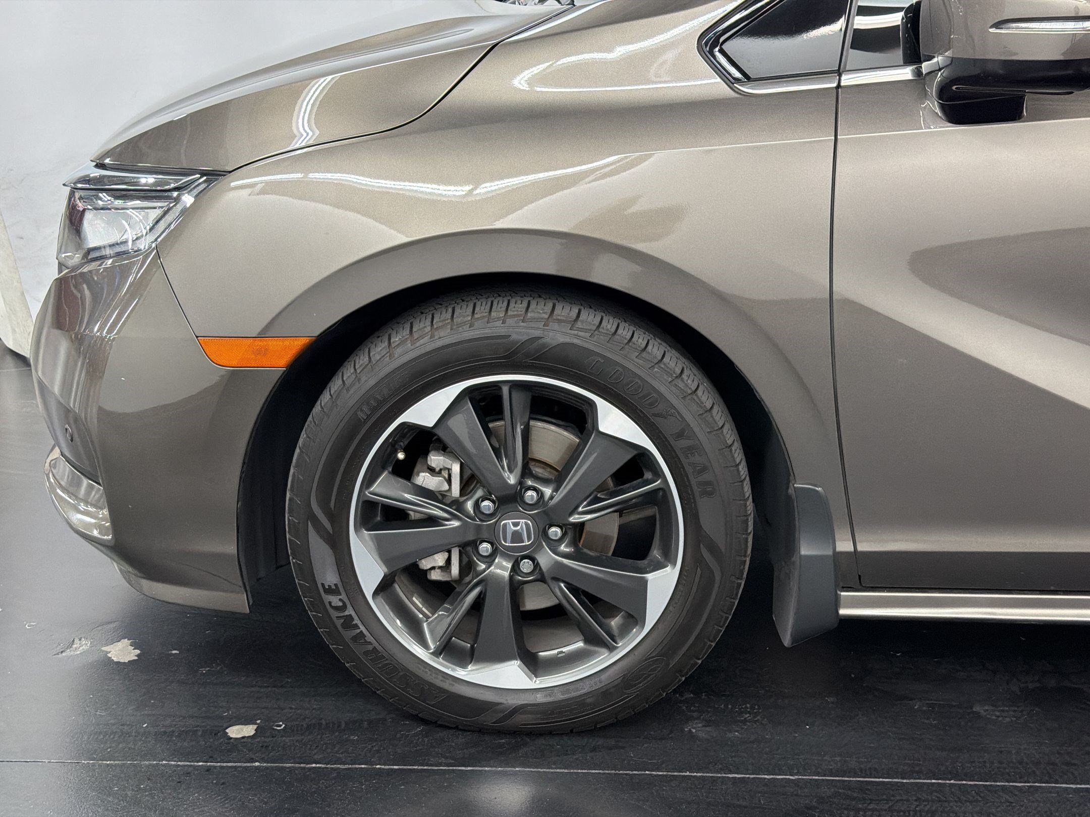 Used 2023 Honda Odyssey Elite image 12