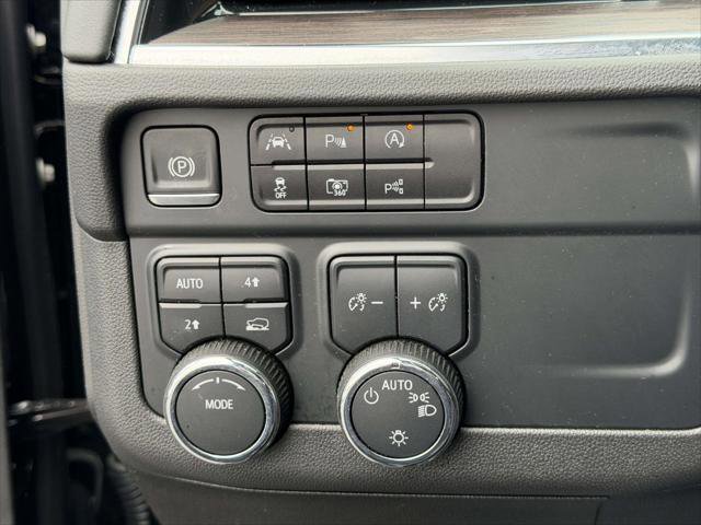 Used 2025 Chevrolet Suburban LS image 22
