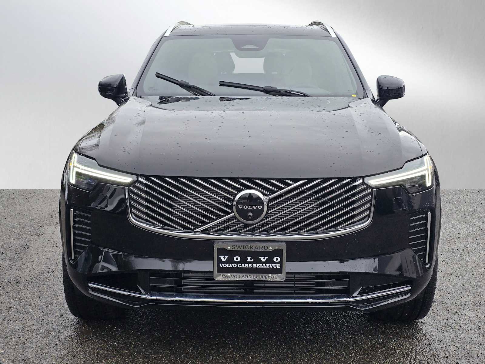 New 2026 Volvo XC90 T8 Plus w/ Protection Package Premier image 8