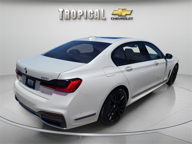 Used 2022 BMW 750i xDrive w/ Luxury Rear Seating Package image 5