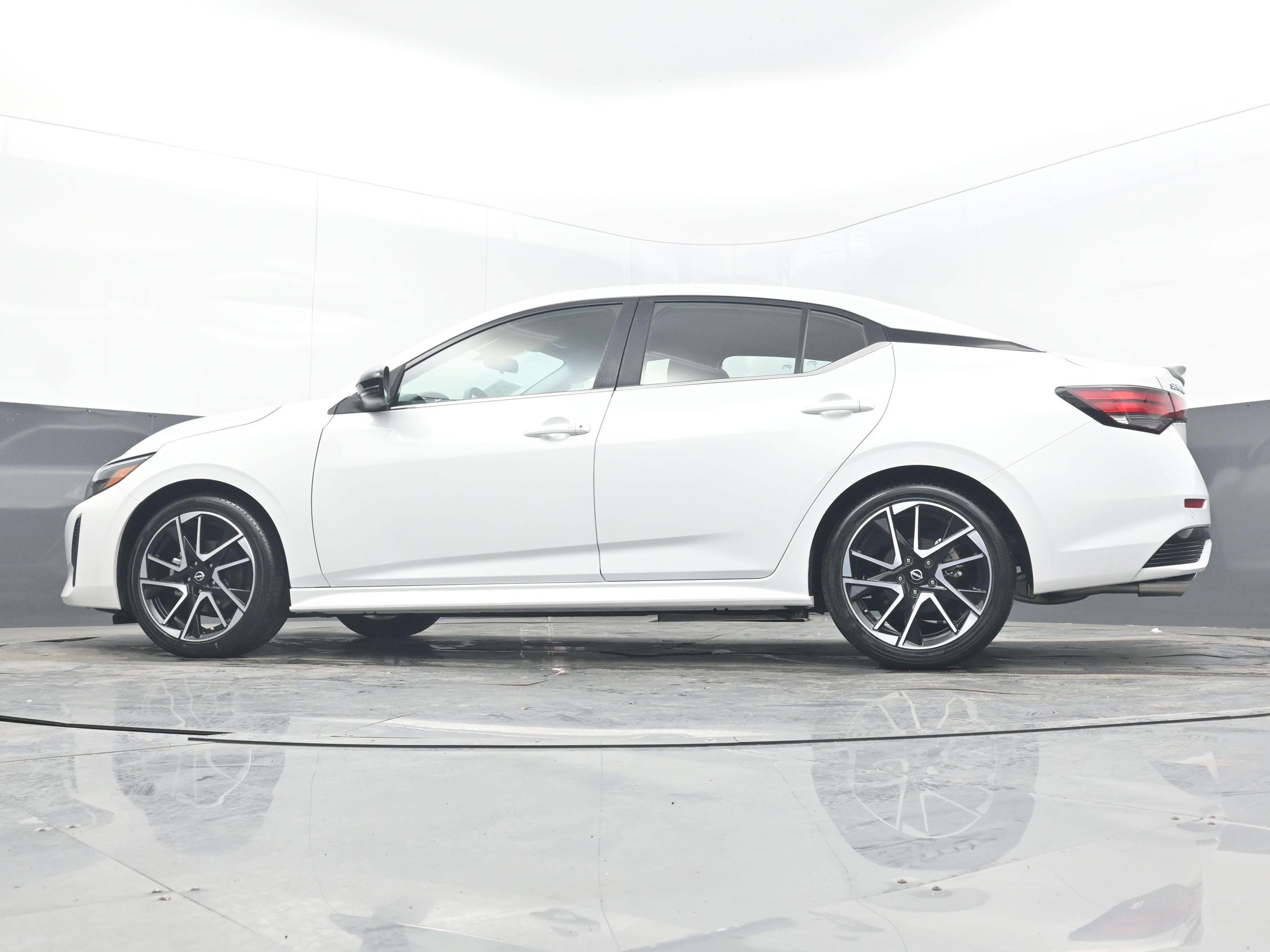 Used 2024 Nissan Sentra SR image 28