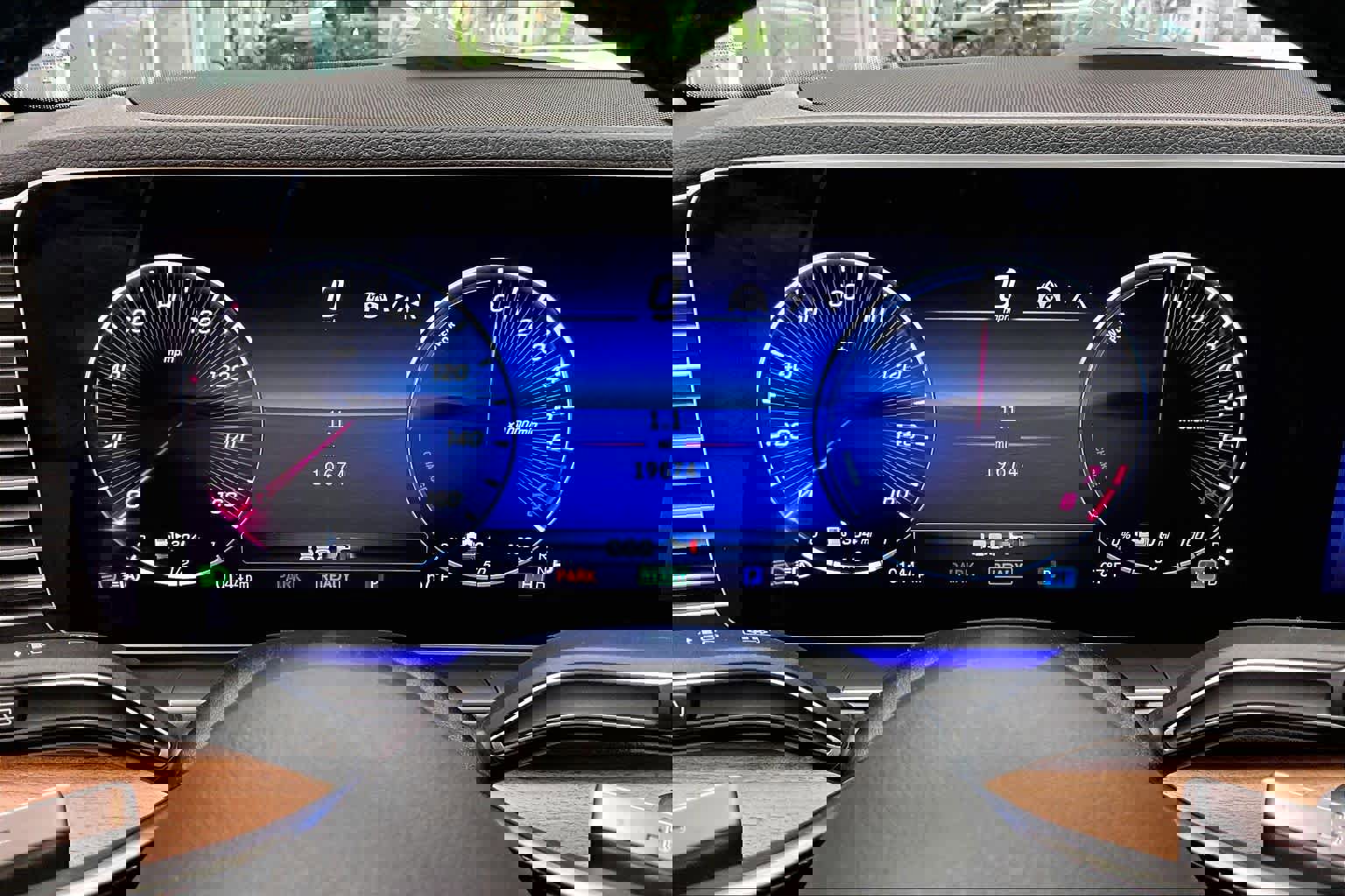 Used 2025 Mercedes-Benz GLE 450e 4MATIC image 26