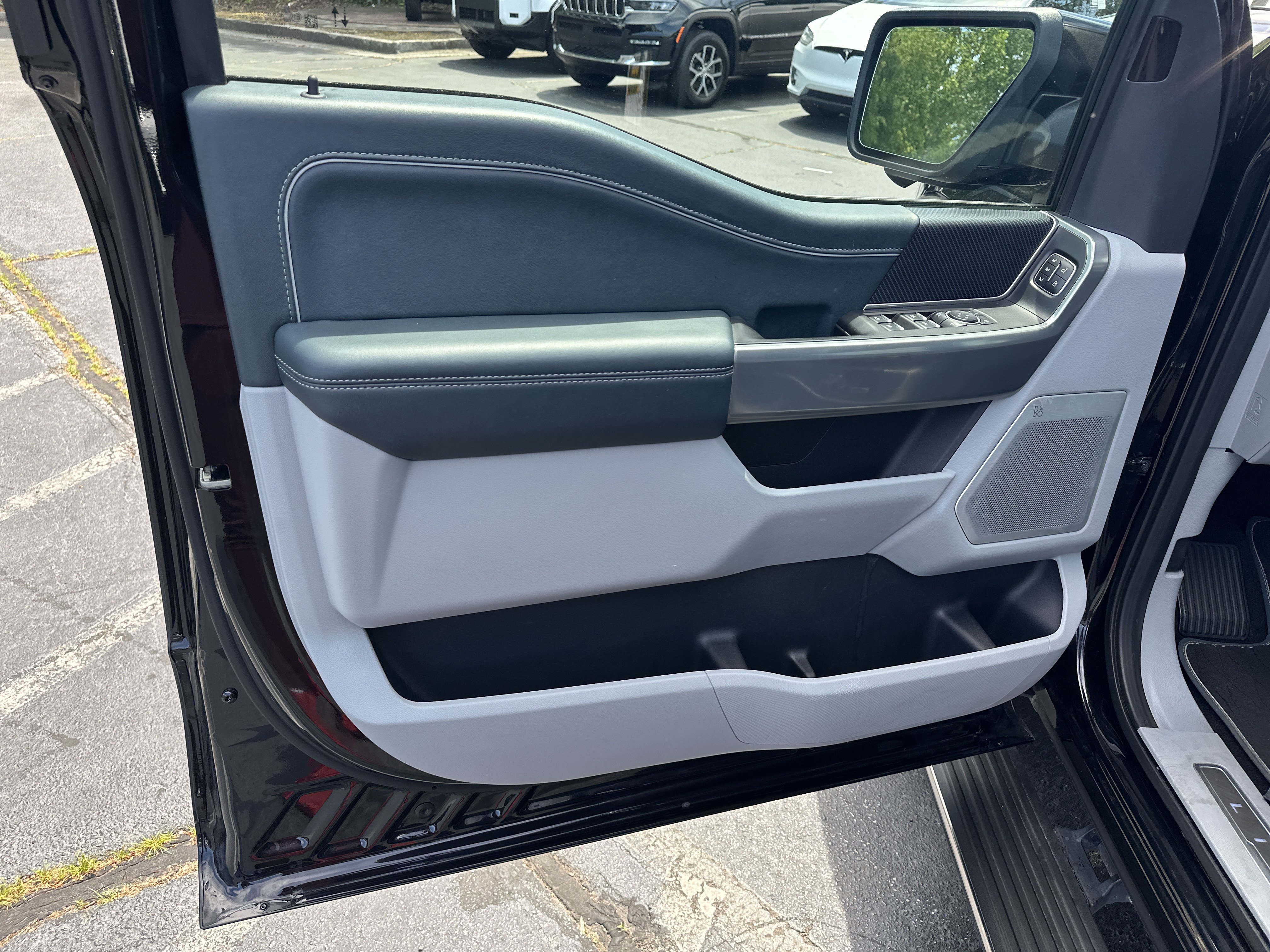 Used 2023 Ford F150 Limited AWD/4WD image 12