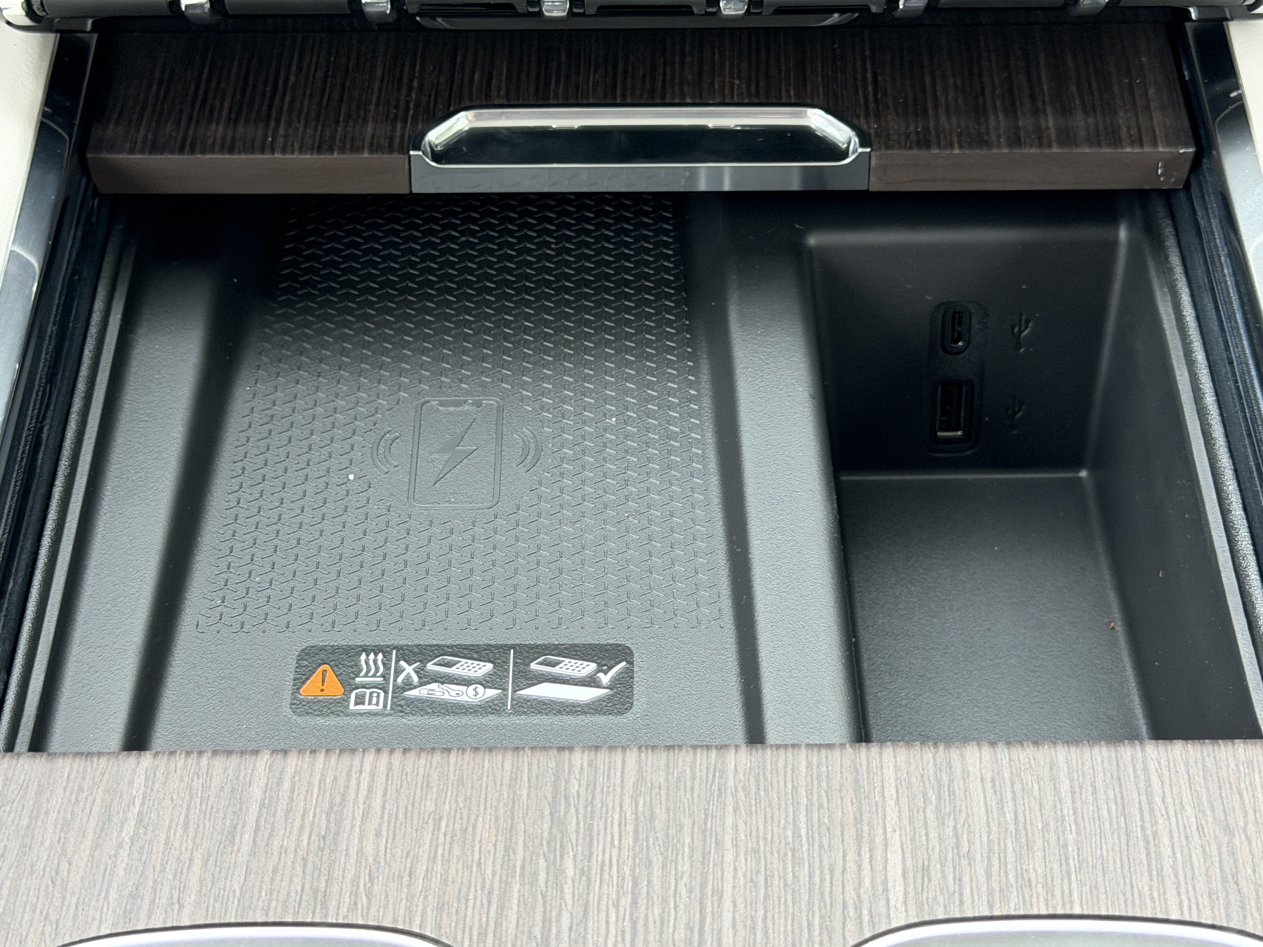 New 2027 GMC Acadia Denali w/ Denali Reserve Package FWD image 25