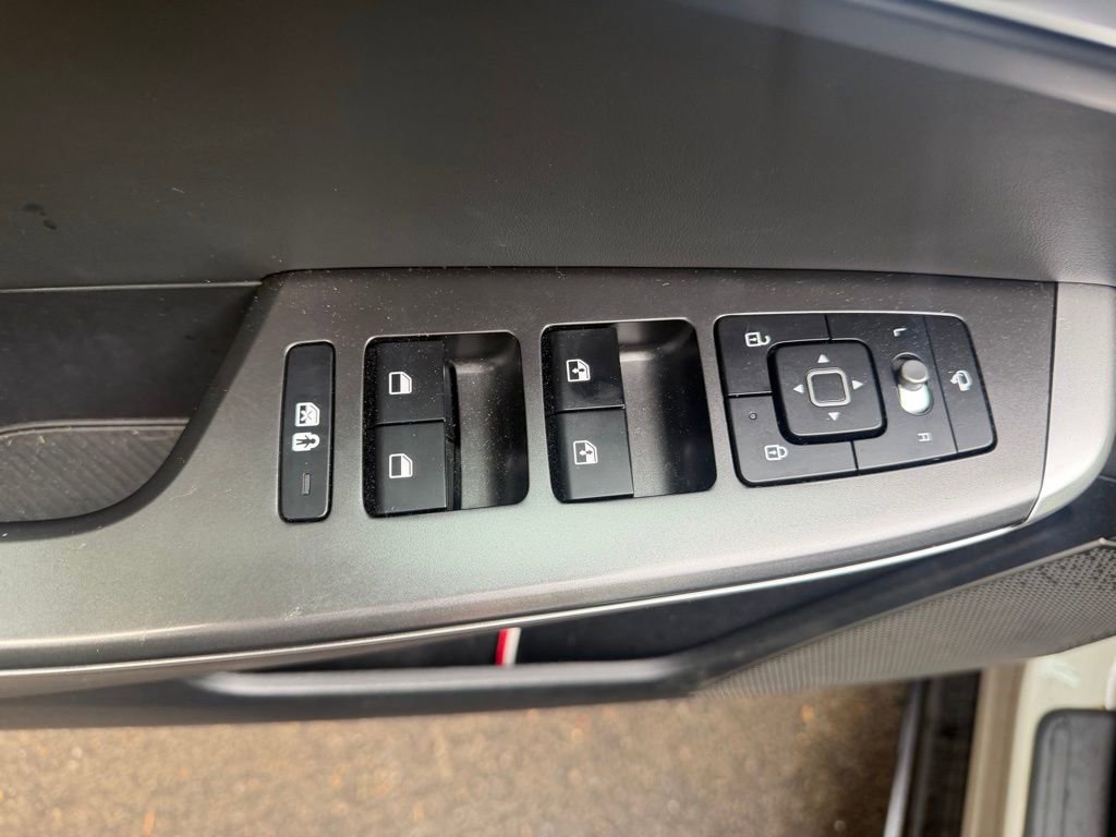 Used 2024 Kia EV6 Wind w/ Wind Technology Package image 10