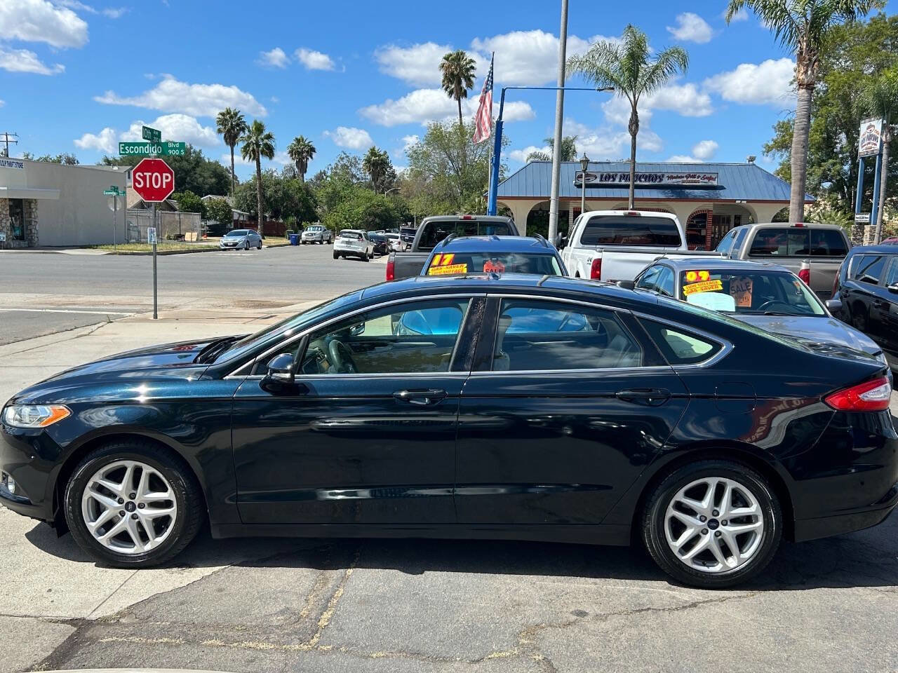 Used 2014 Ford Fusion SE w/ Equipment Group 202A FWD image 4