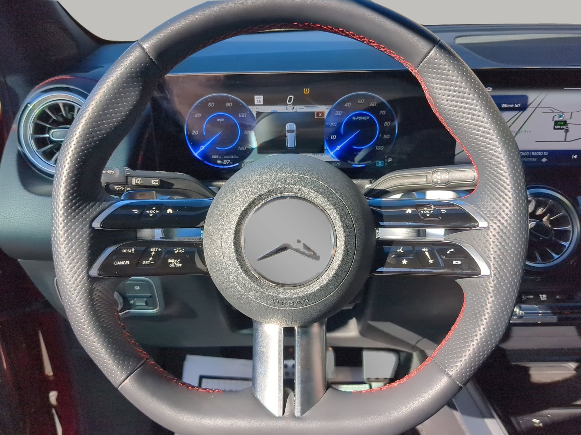 Used 2024 Mercedes-Benz EQB 300 4MATIC image 58