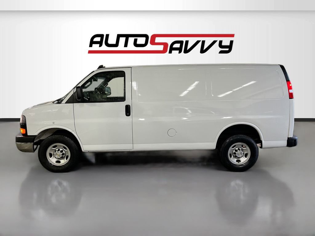 Used 2024 Chevrolet Express 2500 w/ Driver Convenience Package image 4