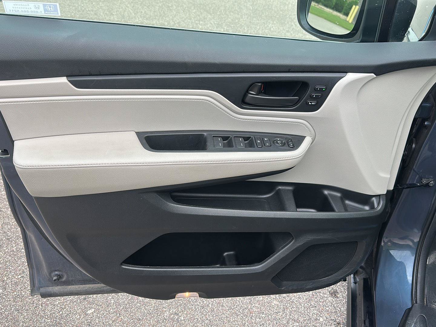 Used 2025 Honda Odyssey EX-L image 9