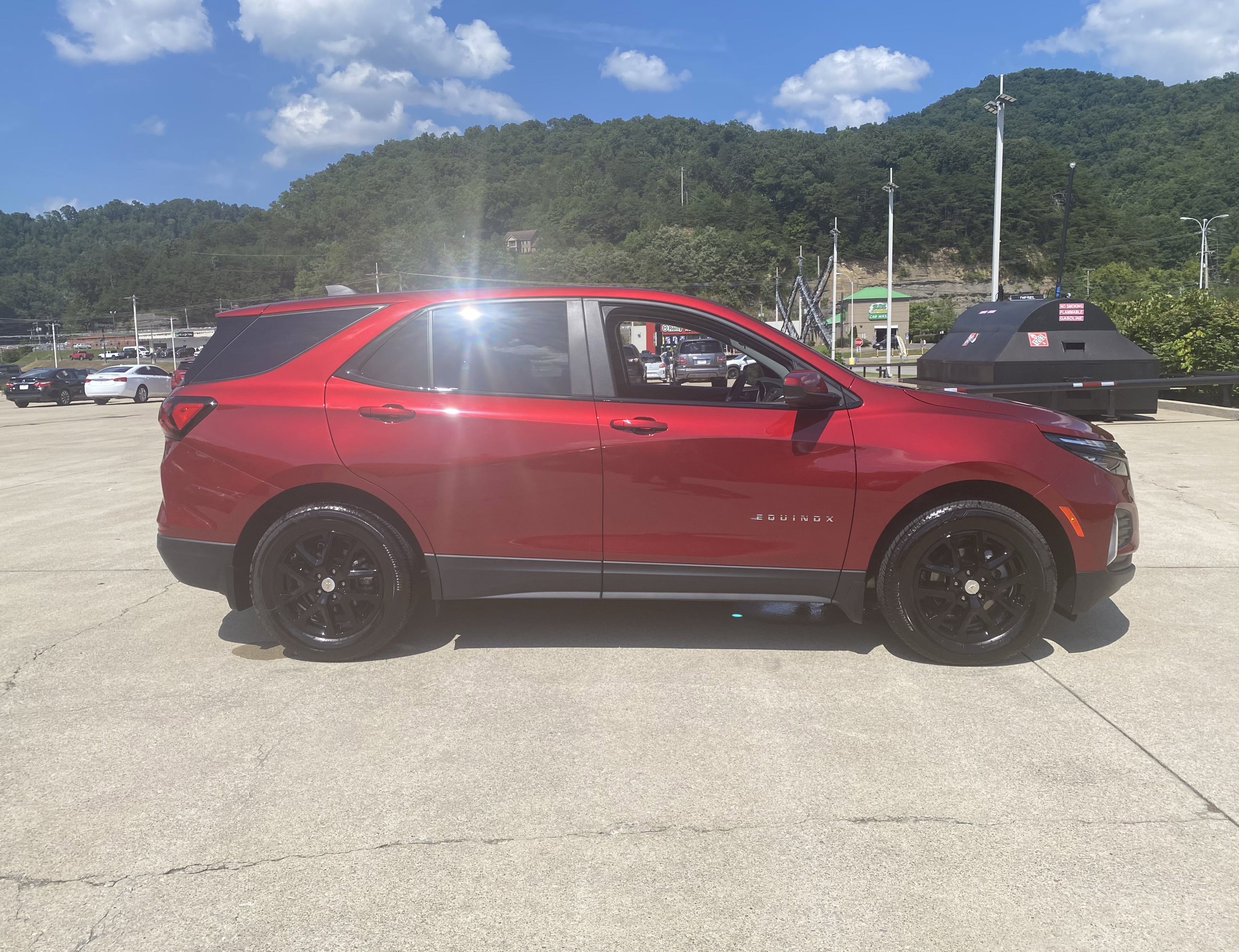 Used 2024 Chevrolet Equinox LT w/ LPO, Floor Liner Package image 31