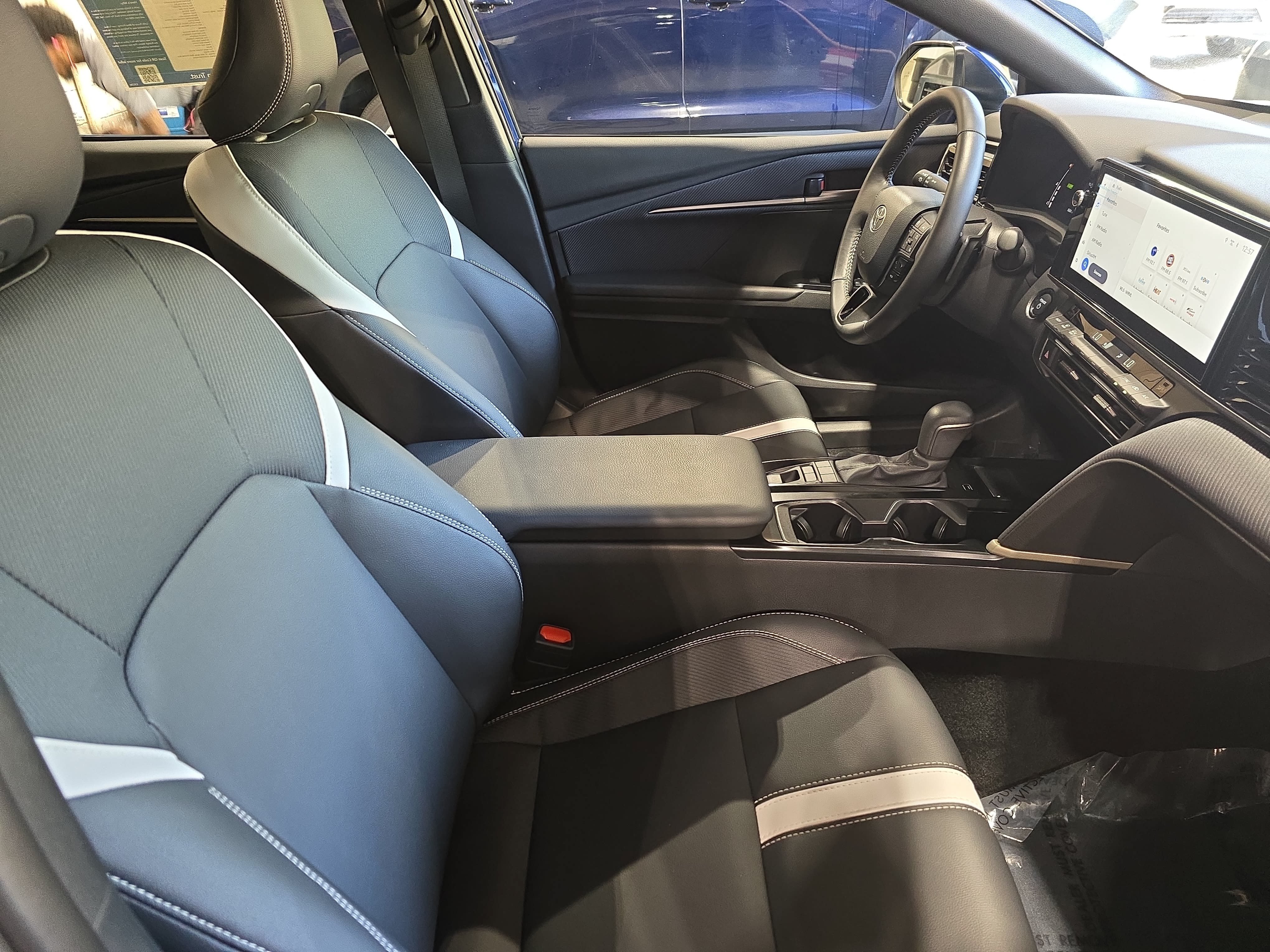 Used 2026 Toyota Camry SE w/ Multimedia Upgrade Package FWD image 10