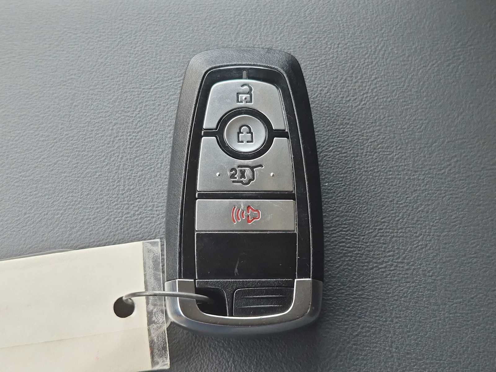 Used 2025 Ford Explorer Active AWD/4WD image 32