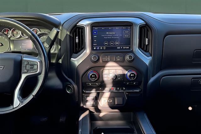 Used 2021 Chevrolet Silverado 1500 RST image 16