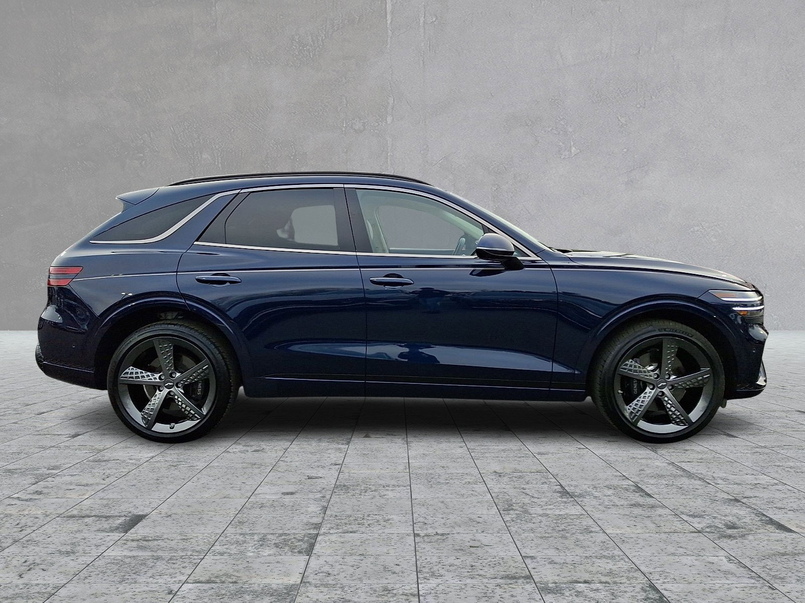 Certified 2025 Genesis GV70 3.5T Sport w/ Sport Advanced Package AWD/4WD image 4