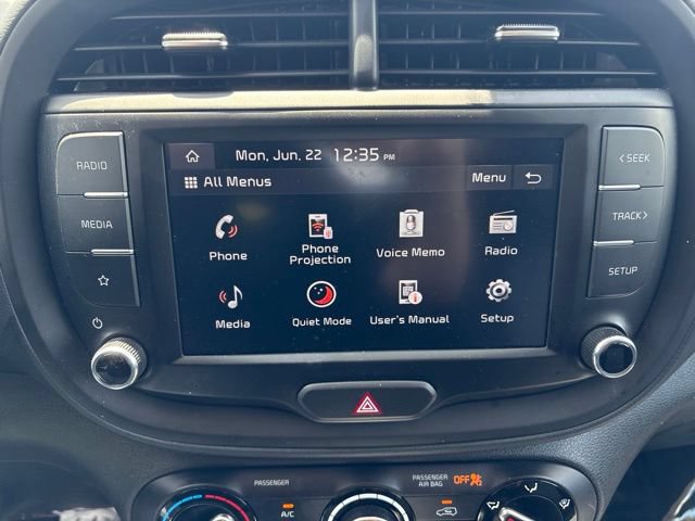 Used 2025 Kia Soul LX FWD image 32