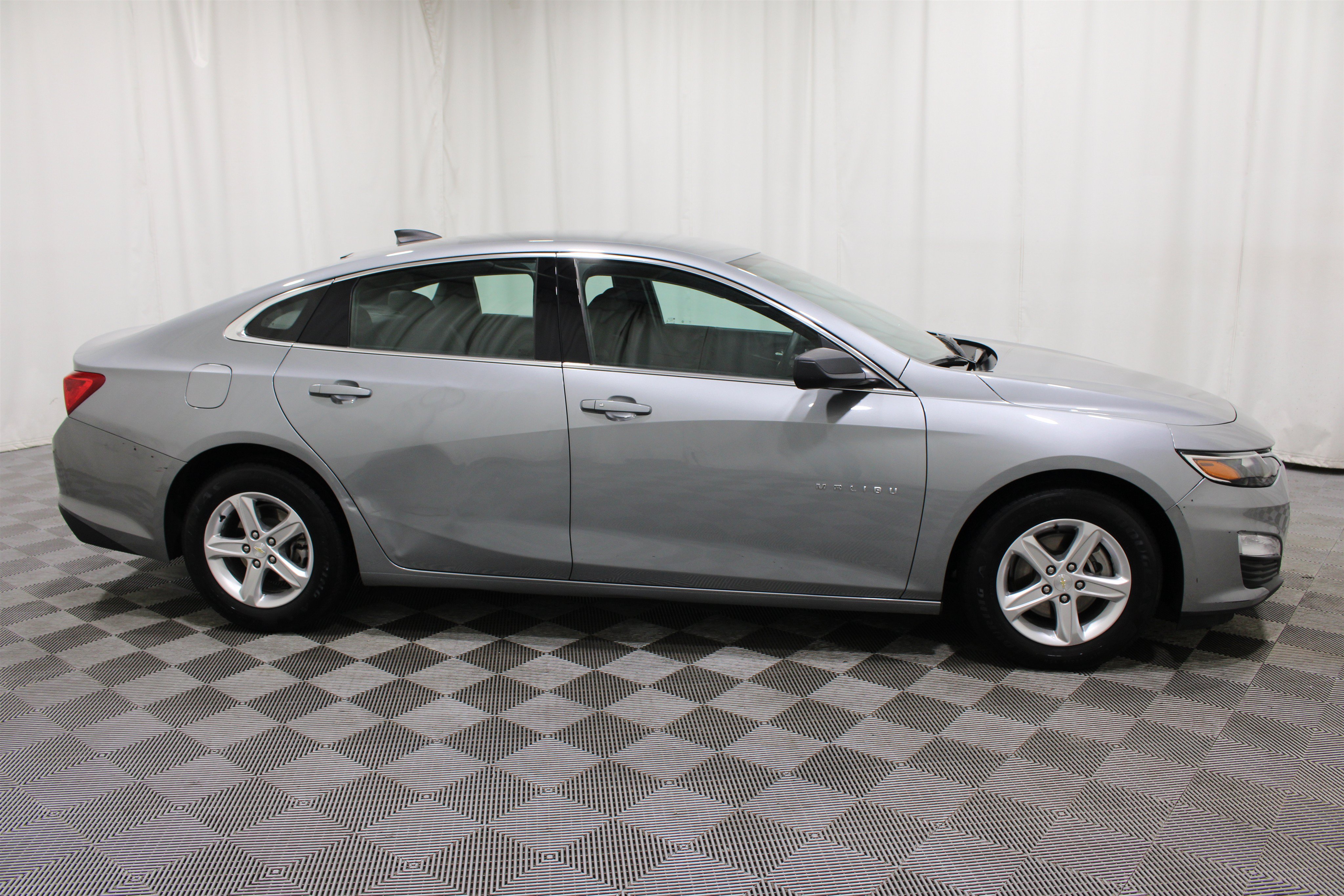 Used 2023 Chevrolet Malibu LS FWD image 28