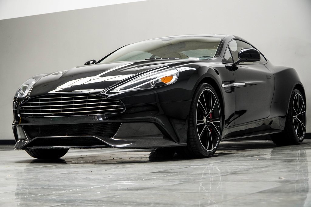 Used 2017 Aston Martin Vanquish Coupe image 10