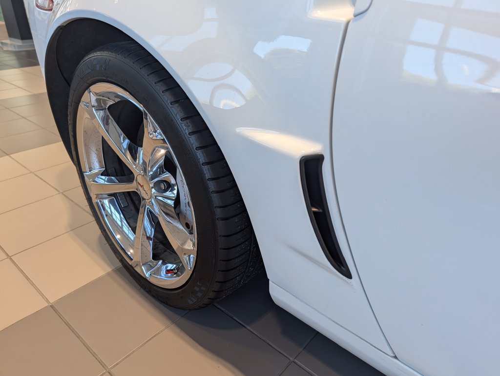 Used 2011 Chevrolet Corvette Grand Sport w/ Preferred Equipment Group RWD image 23