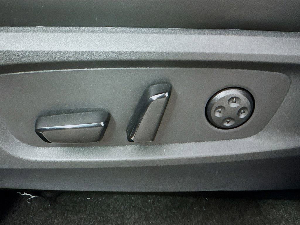 Certified 2025 INFINITI QX60 Pure image 18