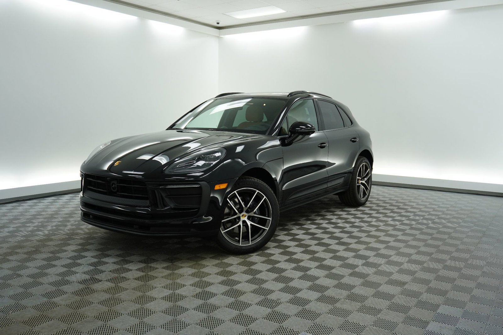 New 2026 Porsche Macan image 1