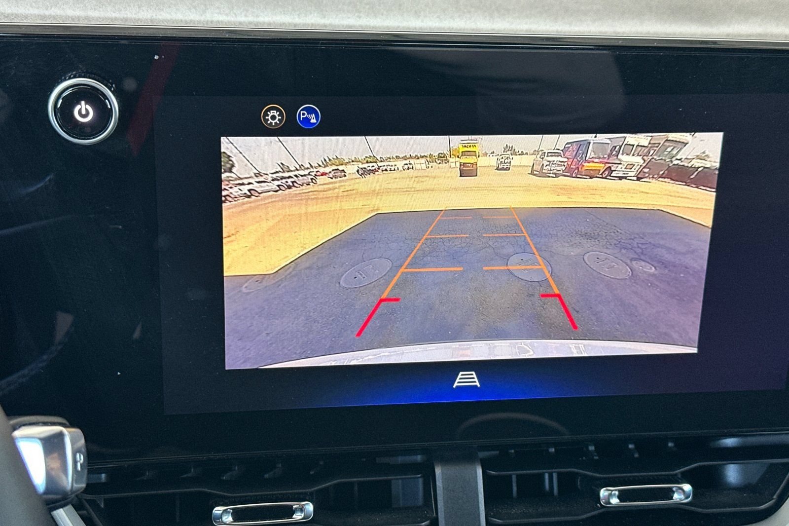 Certified 2026 Chevrolet Equinox LT FWD image 27