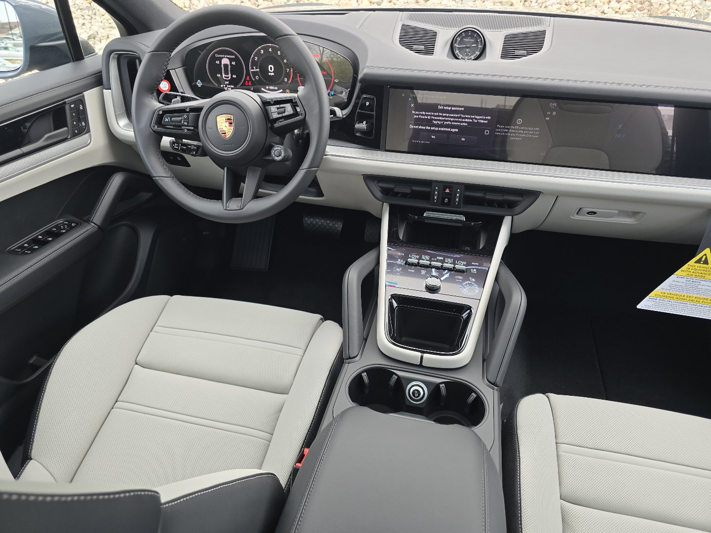 Used 2026 Porsche Cayenne Coupe image 41