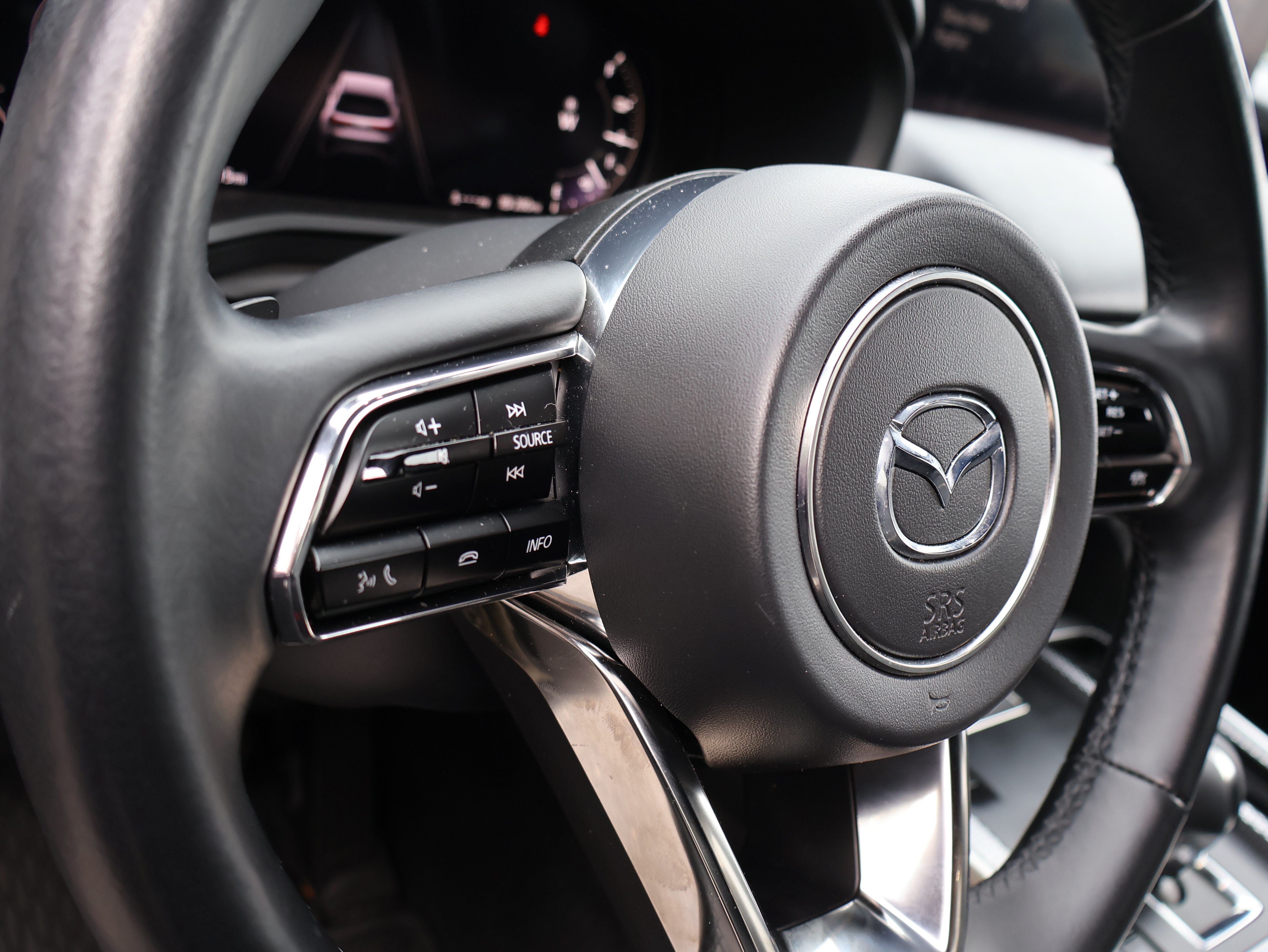 Used 2025 MAZDA CX-70 Plug-In Hybrid w/ Premium Plus AWD/4WD image 22