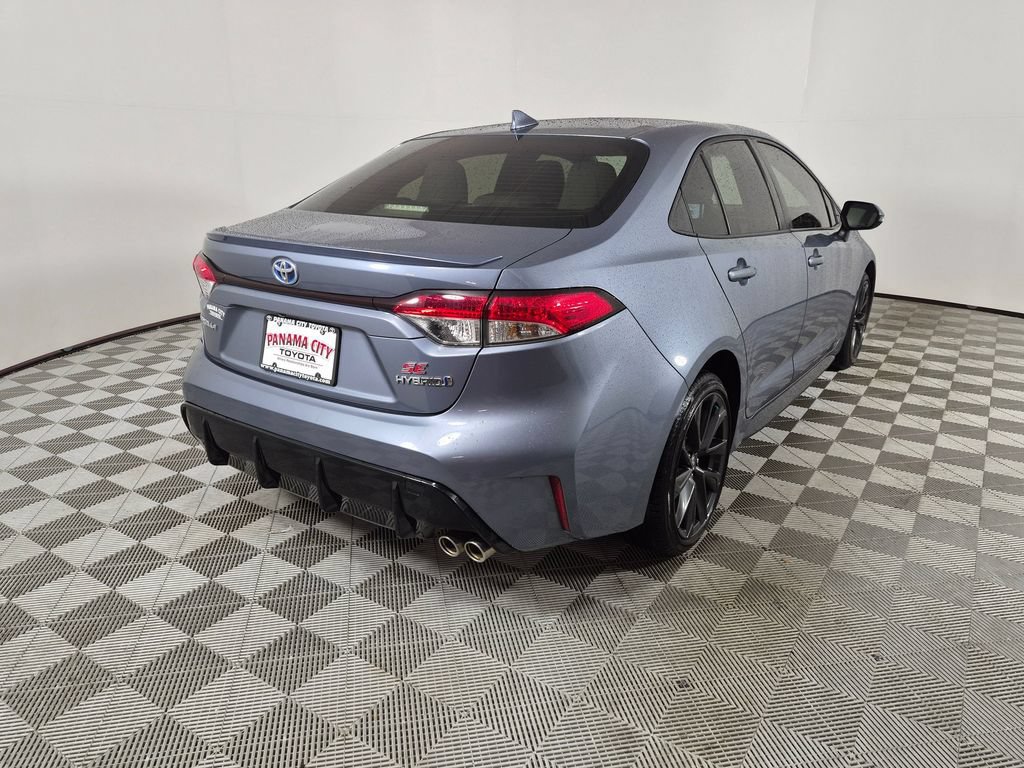 Used 2024 Toyota Corolla SE FWD image 3