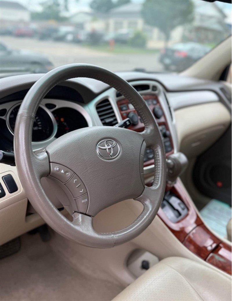 Used 2007 Toyota Highlander Sport AWD/4WD image 8