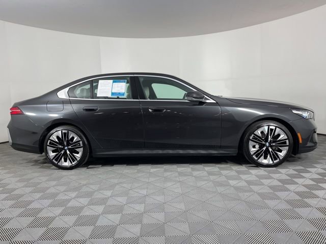 Used 2024 BMW 530i w/ Premium Package image 11