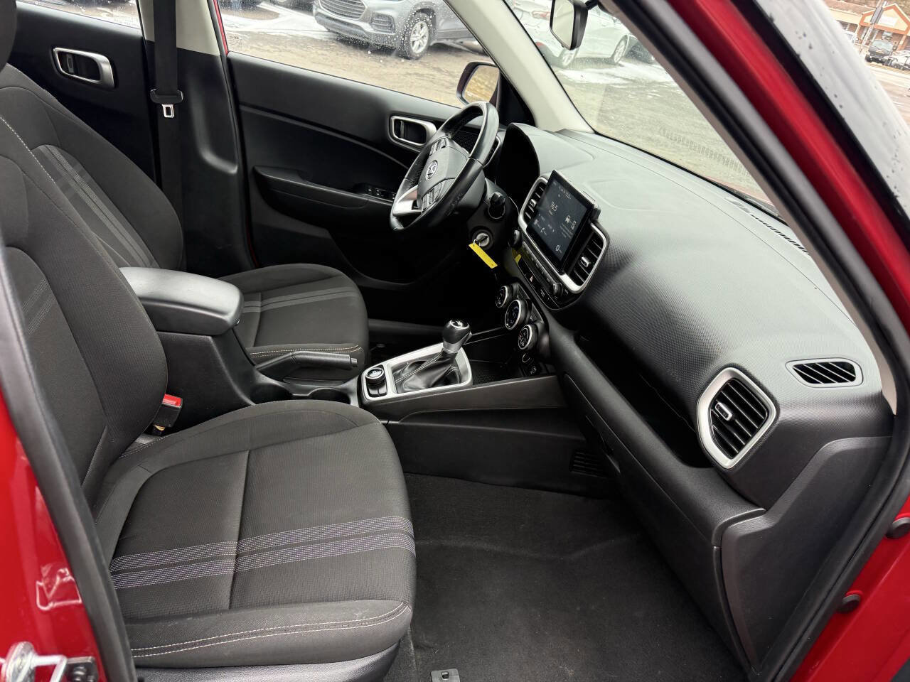 Used 2021 Hyundai Venue SEL image 20