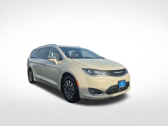 Used 2020 Chrysler Pacifica Limited w/ Advanced Safetytec Group image 3