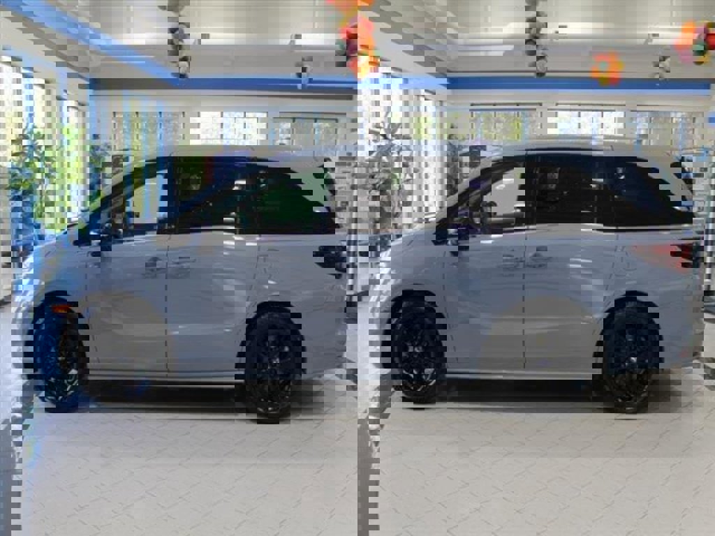Certified 2023 Honda Odyssey Sport image 8