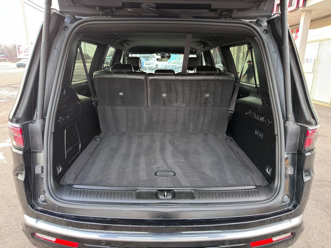 Used 2024 Jeep Wagoneer L Series II w/ Flexible Seating Group image 41