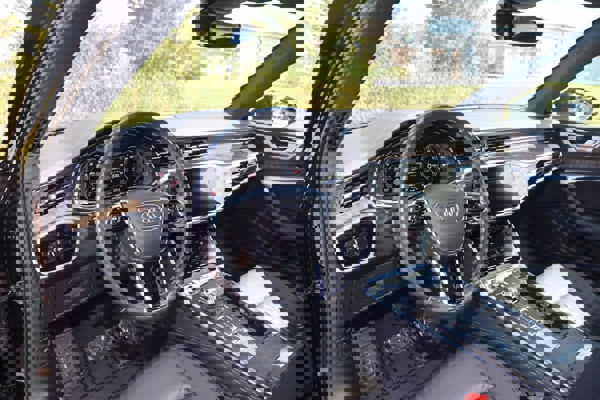 Used 2022 Audi A6 Premium Plus image 34