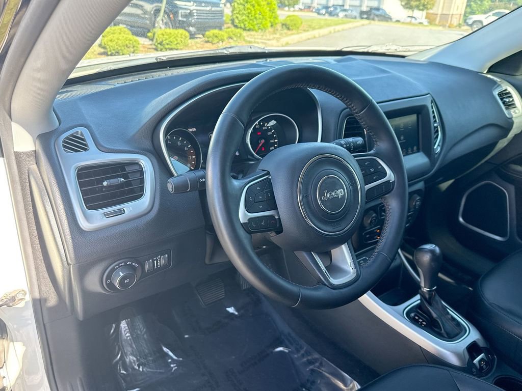 Used 2018 Jeep Compass Latitude w/ Popular Equipment Group FWD image 34