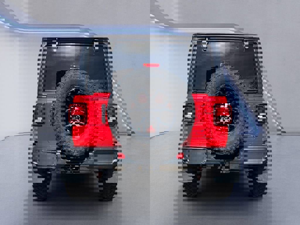 Used 2024 Jeep Wrangler Sport image 4