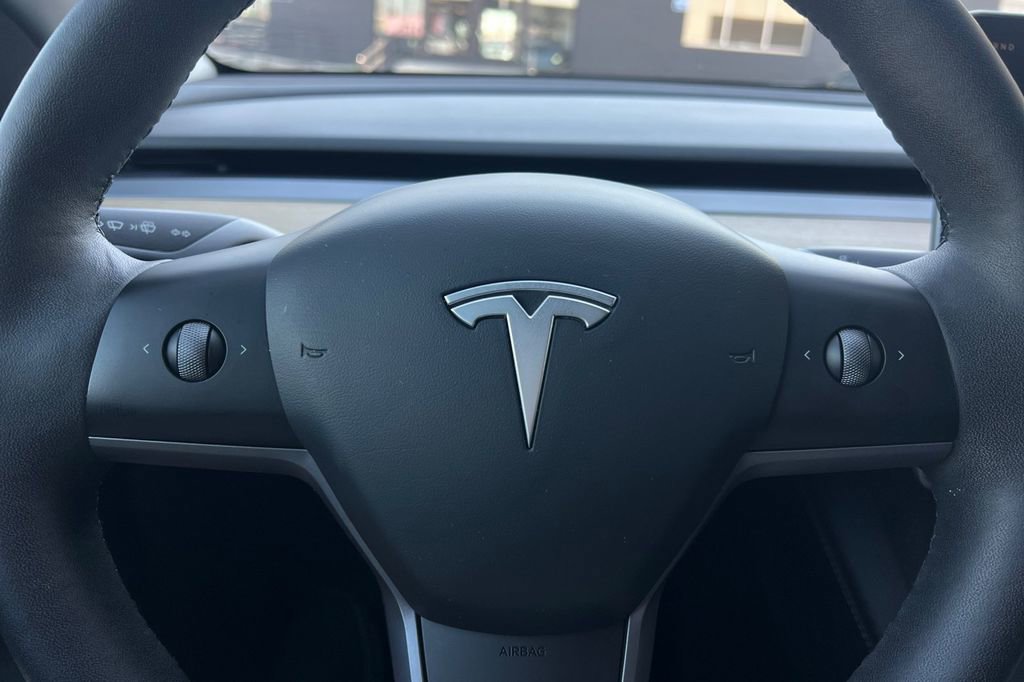 Used 2023 Tesla Model Y Performance image 27