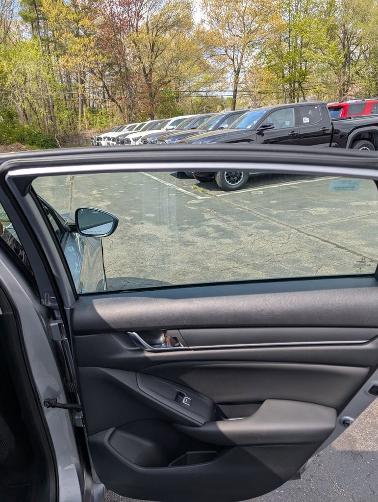 Used 2019 Honda Accord LX image 17