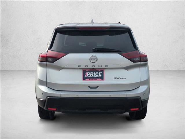 Used 2024 Nissan Rogue SV image 7