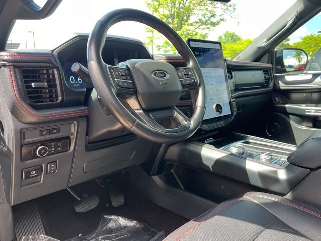 Used 2023 Ford Expedition Limited image 25