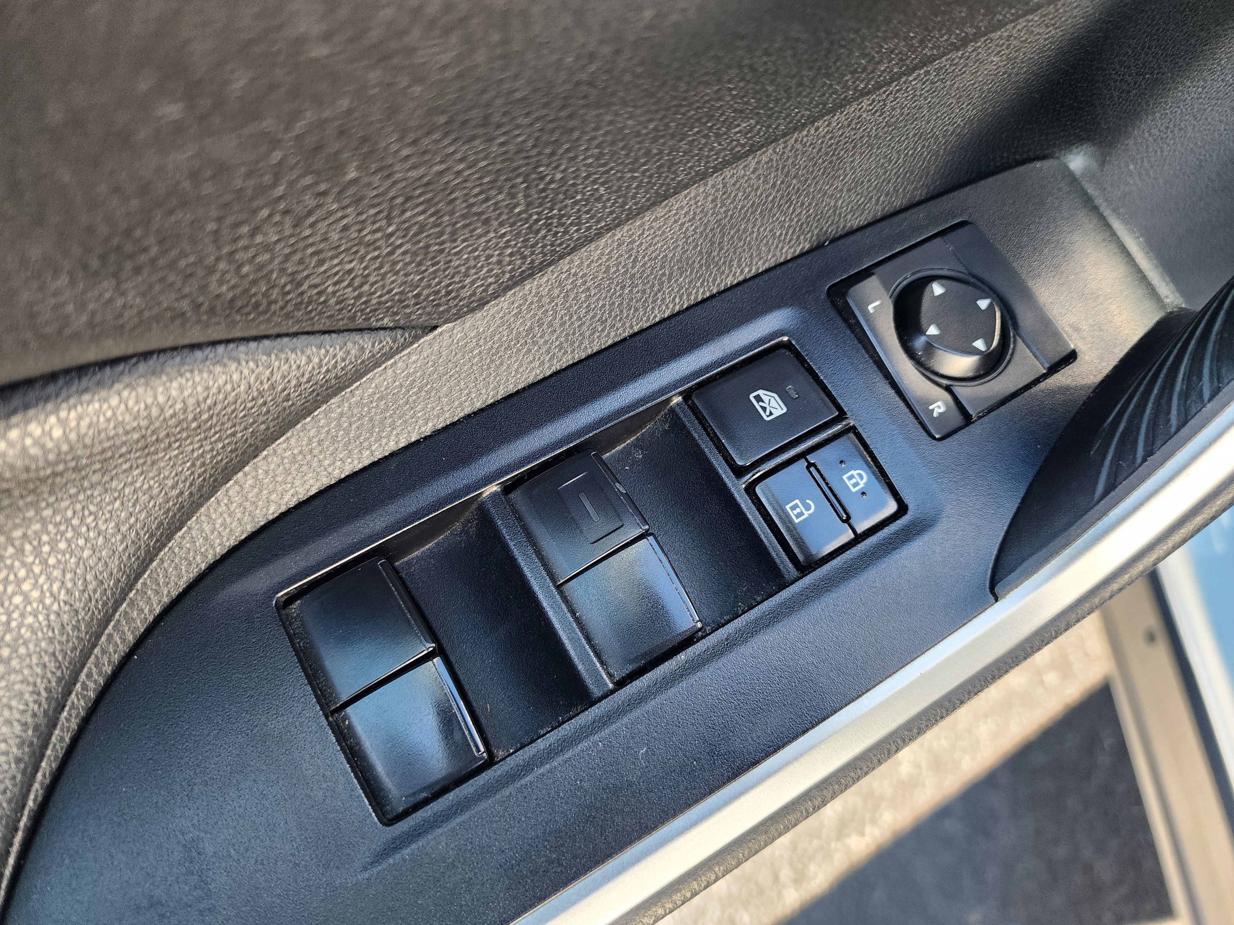 Used 2019 Toyota RAV4 XLE image 24