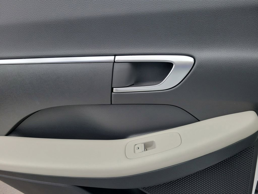 Used 2025 Hyundai Sonata SE image 14