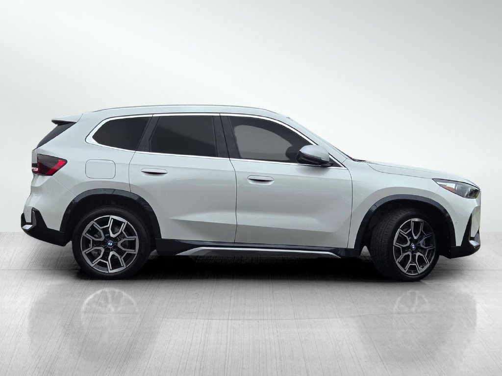Used 2023 BMW X1 xDrive28i w/ Convenience Package AWD/4WD image 3