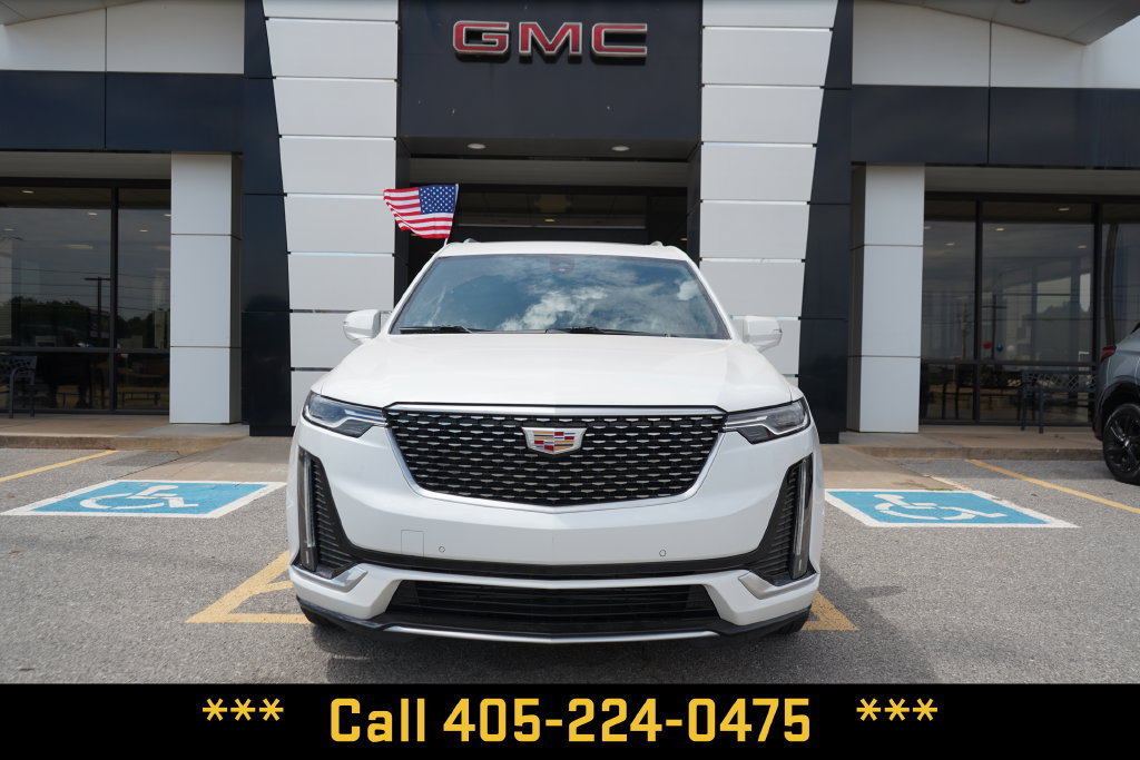 Used 2024 Cadillac XT6 Luxury w/ LPO, Floor Liner Package AWD/4WD image 3
