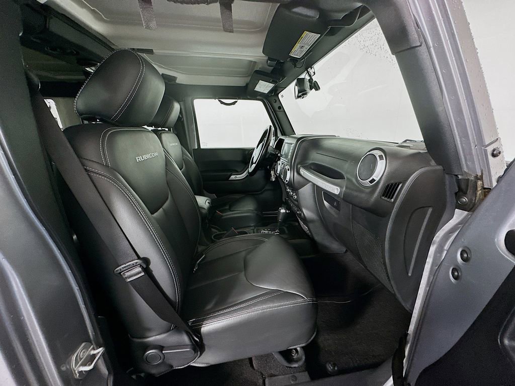 Used 2017 Jeep Wrangler Unlimited Rubicon image 25