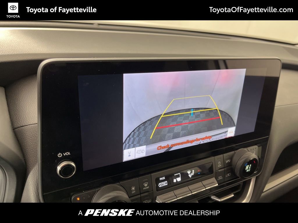 Used 2025 Toyota Grand Highlander AWD image 31