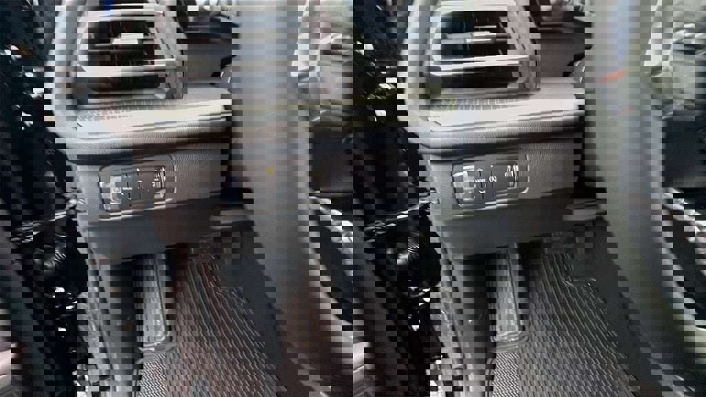 New 2026 Chevrolet Traverse LT w/ Driver Confidence Package image 20