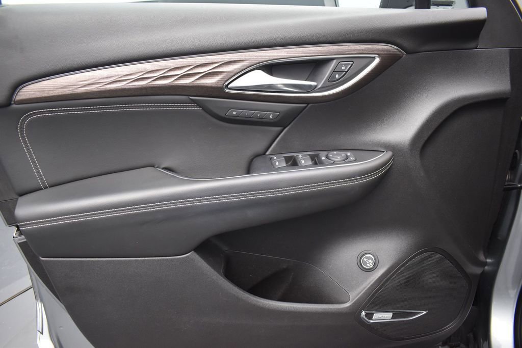 Used 2023 Buick Envision Avenir AWD/4WD image 11