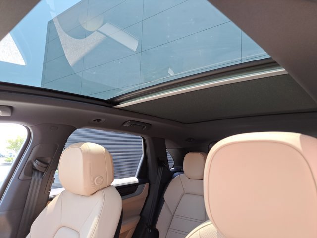 New 2025 Porsche Cayenne S image 37